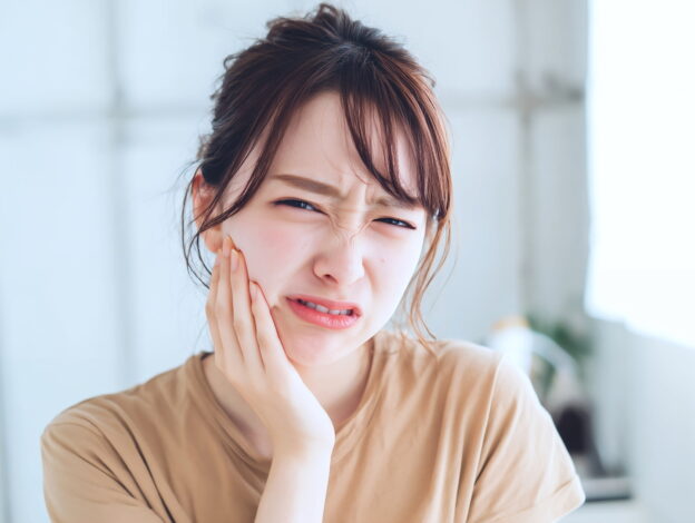 治療したのにまた虫歯になった女性