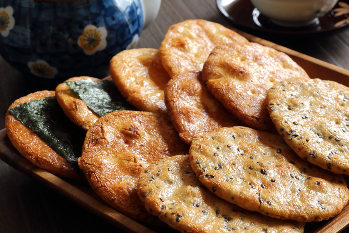 小児矯正中に注意したい食べ物であるせんべい